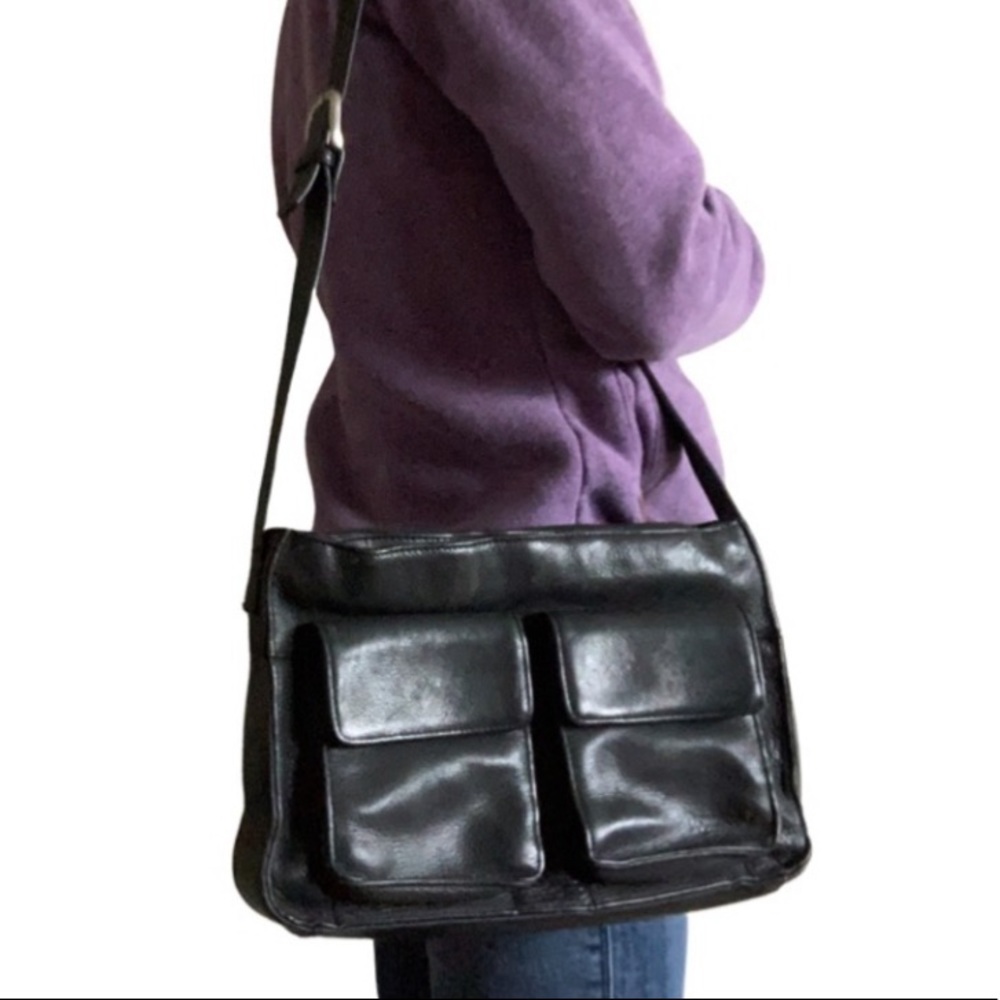 Vintage Tignanello Crossbody Shoulder bag Crossbody Organizer Purse Leather